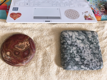 パソコンの時も冷の石